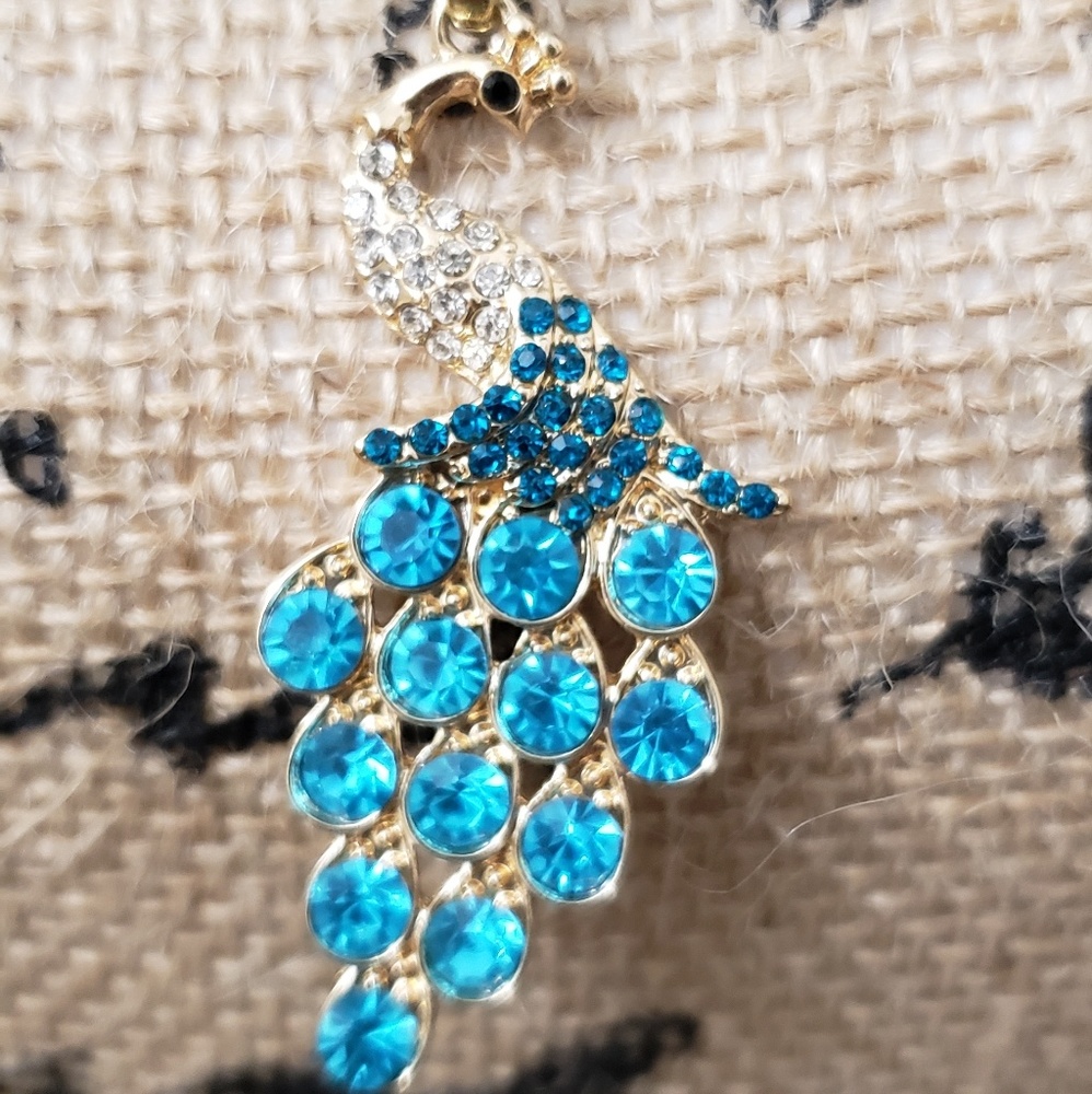 ❤5 for $25❤Crafted Beaded Peacock Necklace - Picture 2 of 4